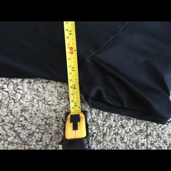 Reebok Black V Neck Tee Medium Athletic - Picture 7 of 8